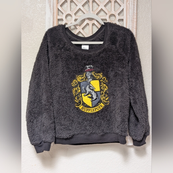 Wizarding World Of Harry Potter Sweaters - Harry Potter Hufflepuff Pjammy Sweater Women’s Sz XS Black Faux Fur Comfy Soft